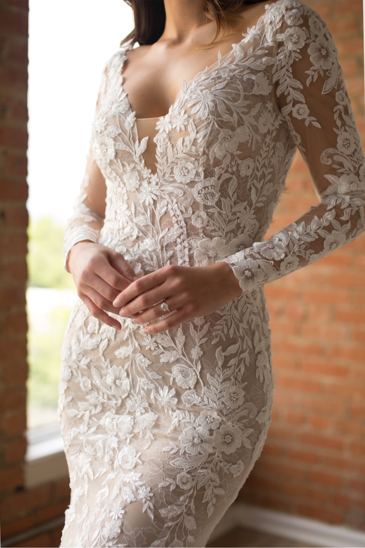 图4 .露西娅穿长袖