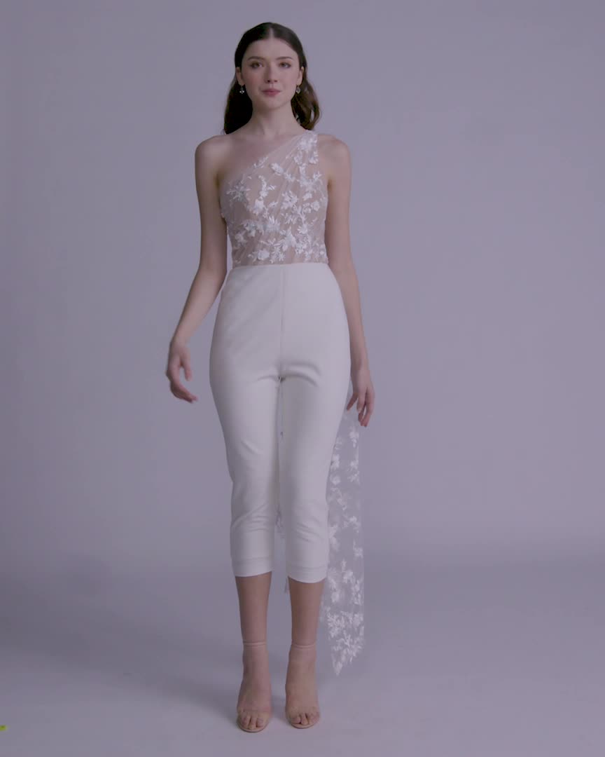 通过继betway必威官网客户端续萎缩。柯林斯视频